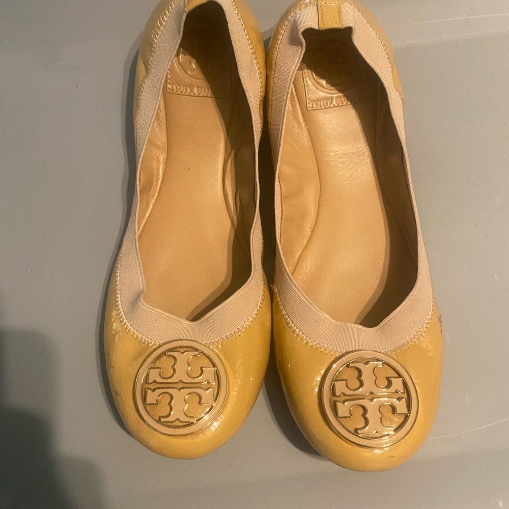 Tory Burch Yellow and Cream Flats